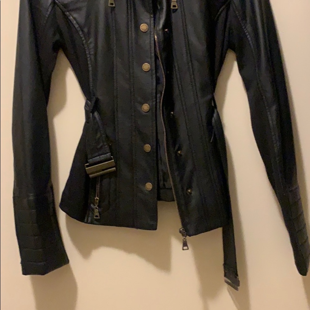 Guess Jacket - Picture 6 of 8